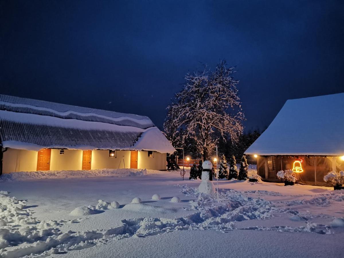 Appartamento Agrochalupki Korczowa Esterno foto