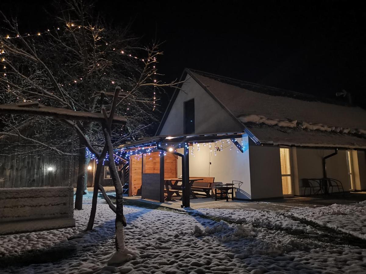 Appartamento Agrochalupki Korczowa Esterno foto